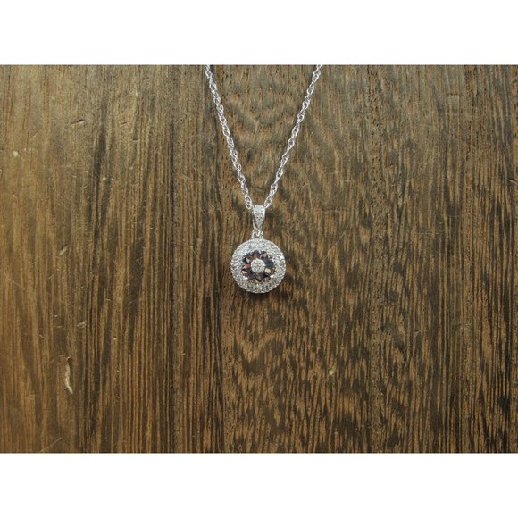Jewelry - 18 Inch Sterling Silver Beautiful Diamonds Circle Pendant Necklace